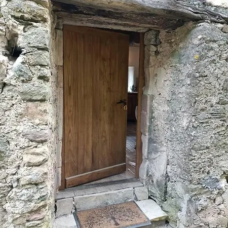 Charmante Petite Maisonnette Hébergement de vacances Saint-Jean-du-Bruel